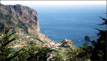 der "Adlerfelsen" bei Faial